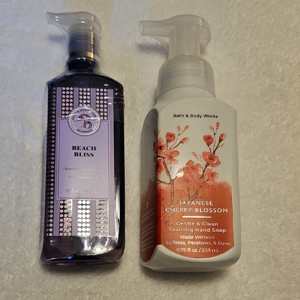 Bath & Body Works Beach Bliss and Japanese Cherry Blossom Hand Soap Duo
